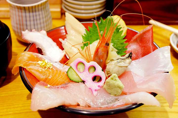 Sashimi tươi ngon: