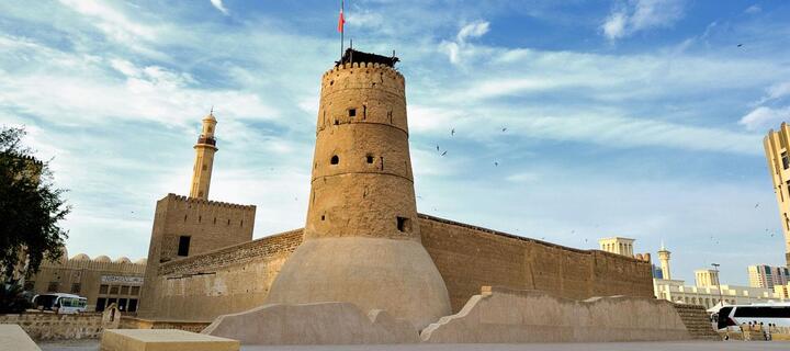 T&ograve;a th&aacute;p cổ nhất của n&oacute; được x&acirc;y v&agrave;o khoảng năm 1787 v&agrave; vẫn c&ograve;n tồn tại đến ng&agrave;y nay