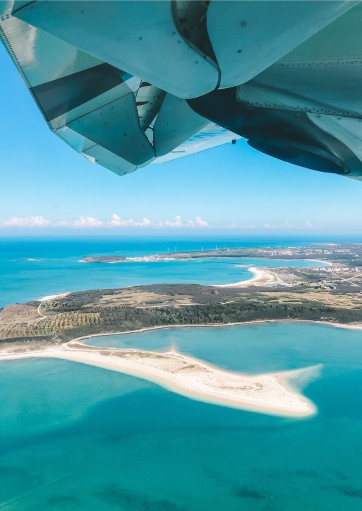 Quần đảo B&agrave;nh hồ nh&igrave;n từ tr&ecirc;n cao