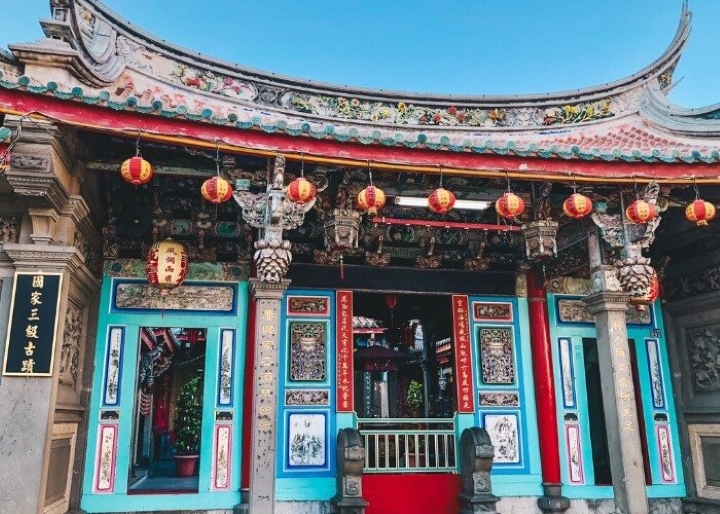 Kiến tr&uacute;c độc đ&aacute;o của những ng&ocirc;i đền tr&ecirc;n đảo