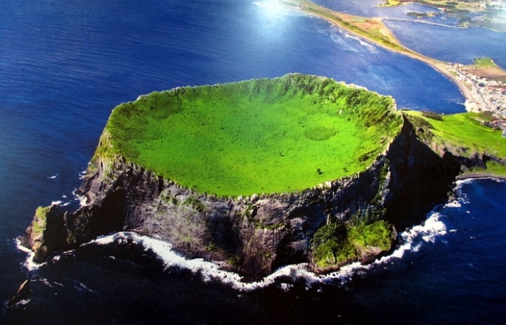 Đỉnh n&uacute;i Seongsan Ilchulbong