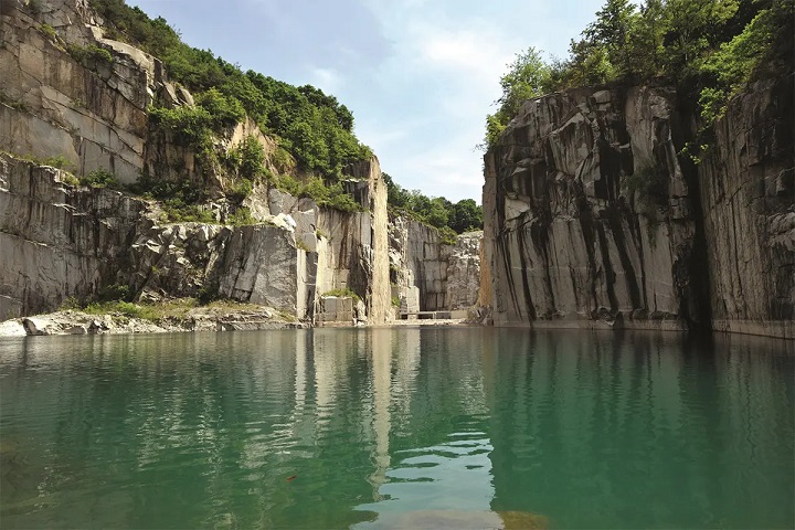 Cảnh quan lễ ký kết hợp tác chiến lược f168 và liên minh okvip tuyệt đẹp tại Thung lũng Nghệ thuật Pocheon