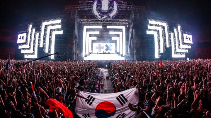 M&agrave;n tr&igrave;nh diễn EDM tại lễ hội &acirc;m nhạc Ultra Korea
