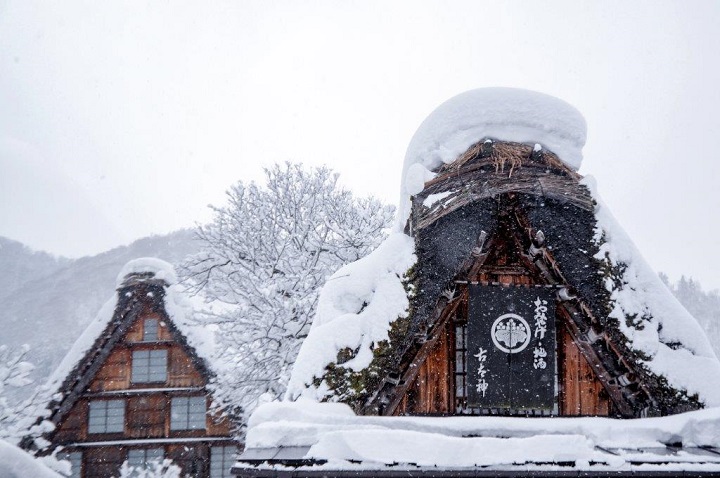 Vẻ đẹp của mùa đông tại làng cổ