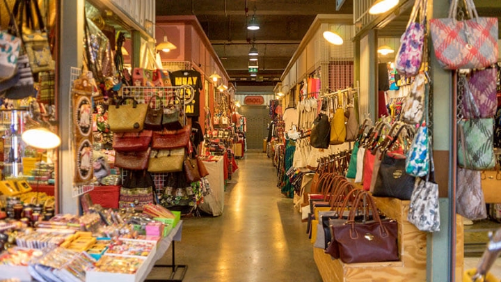 Gian h&agrave;ng thời trang, phụ kiện của chợ Asiatique