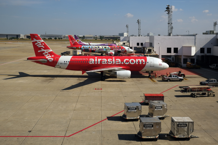 H&atilde;ng h&agrave;ng kh&ocirc;ng AirAsia tại s&acirc;n bay Don Mueang