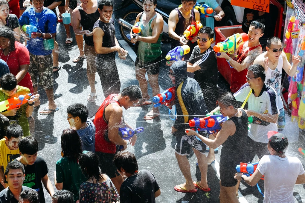 Lễ hội t&eacute; nước Songkran
