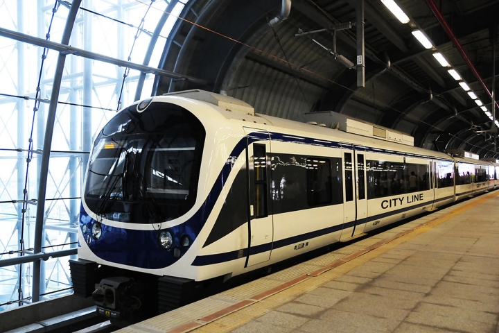 Di chuyển bằng đường sắt Airport Rail Link