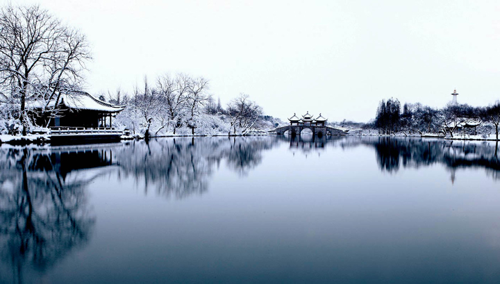 M&ugrave;a đ&ocirc;ng Hồ T&acirc;y vẫn hiện l&ecirc;n với vẻ đẹp huyền ảo