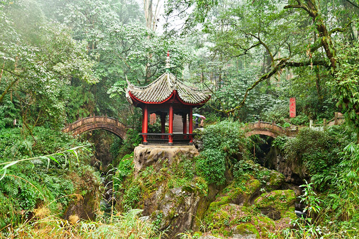 Một g&oacute;c phong cảnh ở n&uacute;i Nga Mi