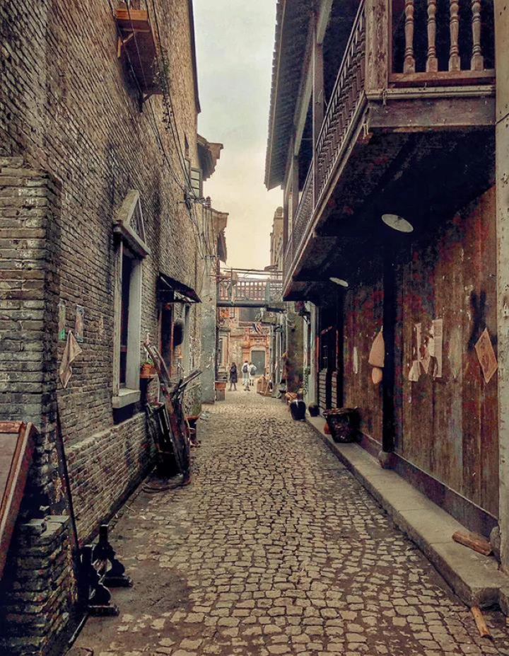 Kiến tr&uacute;c phục dựng tại phim trường độc đ&aacute;o v&agrave; c&ocirc;ng phu