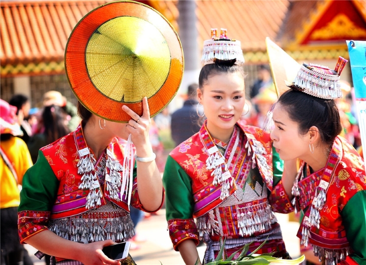 Trang phục truyền thống của d&acirc;n tộc Đại