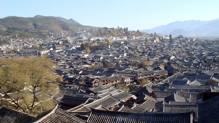 Khung cảnh được ngắm nh&igrave;n từ Vạn Cổ Lầu