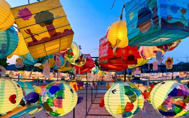 Những chiếc đ&egrave;n lồng giấy tinh xảo ở lễ hội Hanji Wonju