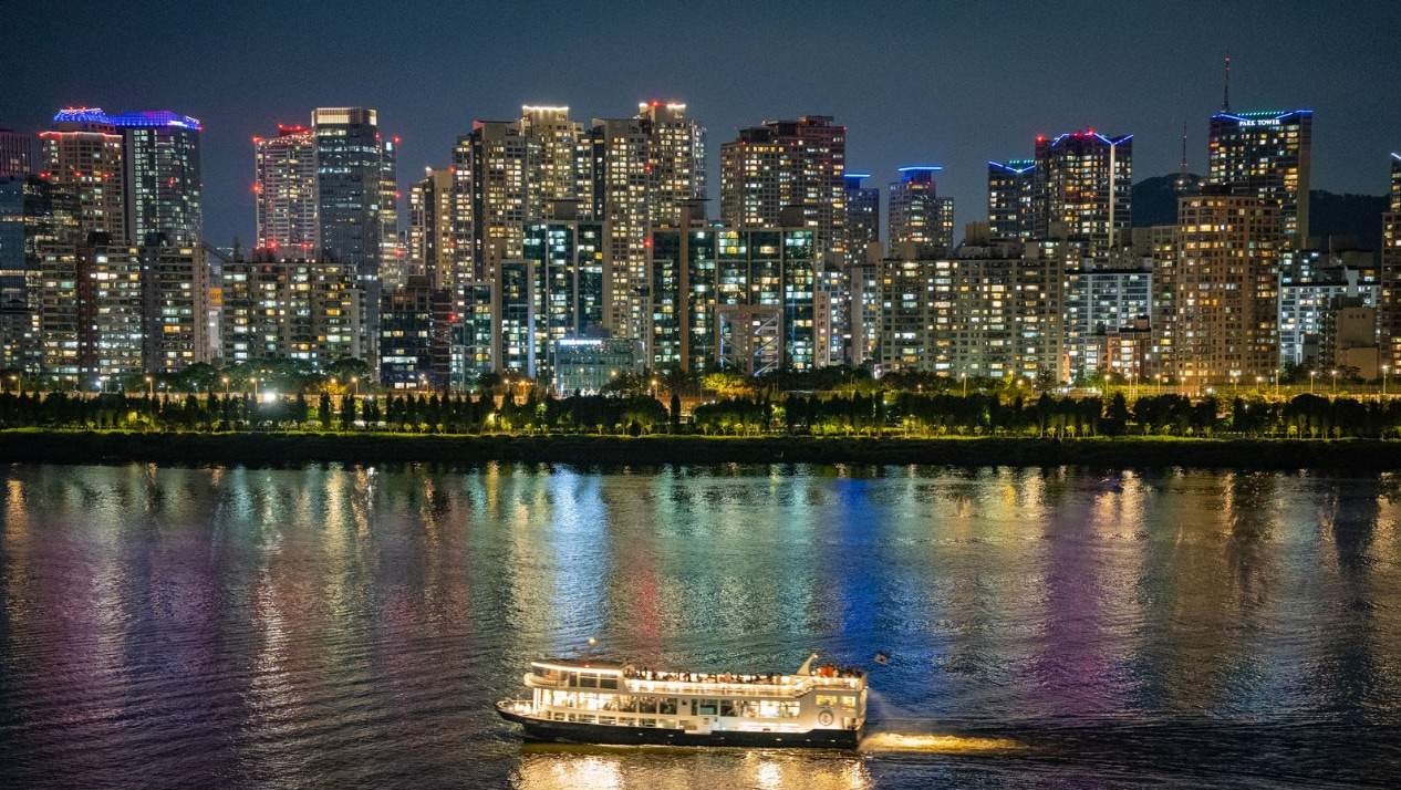 Du thuyền Yeouido E-land &ndash; v&eacute; một chiều đến Seoul l&atilde;ng mạn