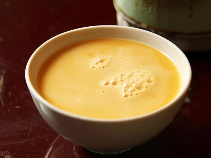 Trà bơ nóng hổi là thức uống tuyệt vời trong những ngày lạnh