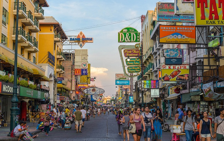 Phố Khao San l&agrave; điểm đến s&ocirc;i động, nổi tiếng tại Bangkok