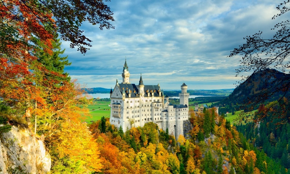 Những th&agrave;nh phố cổ k&iacute;nh ở ch&acirc;u &Acirc;u trở n&ecirc;n l&atilde;ng mạn hơn khi thu về