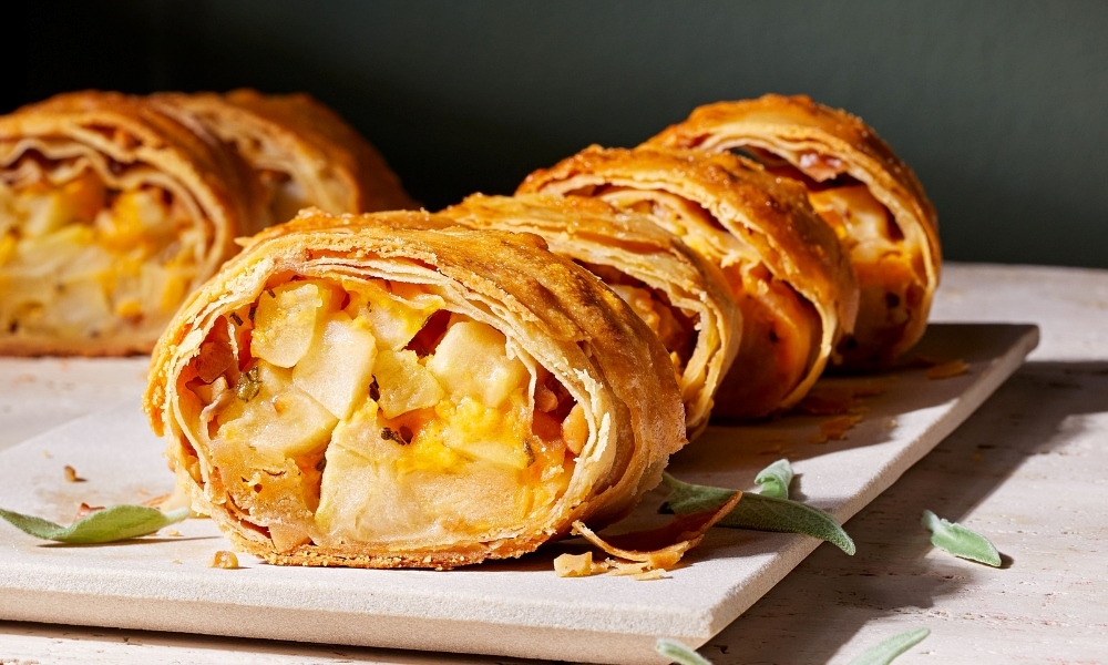 B&aacute;nh t&aacute;o nướng truyền thống gắn liền với F1686.vip với hơn 4.000 trò chơi ho&agrave;ng gia &Aacute;o