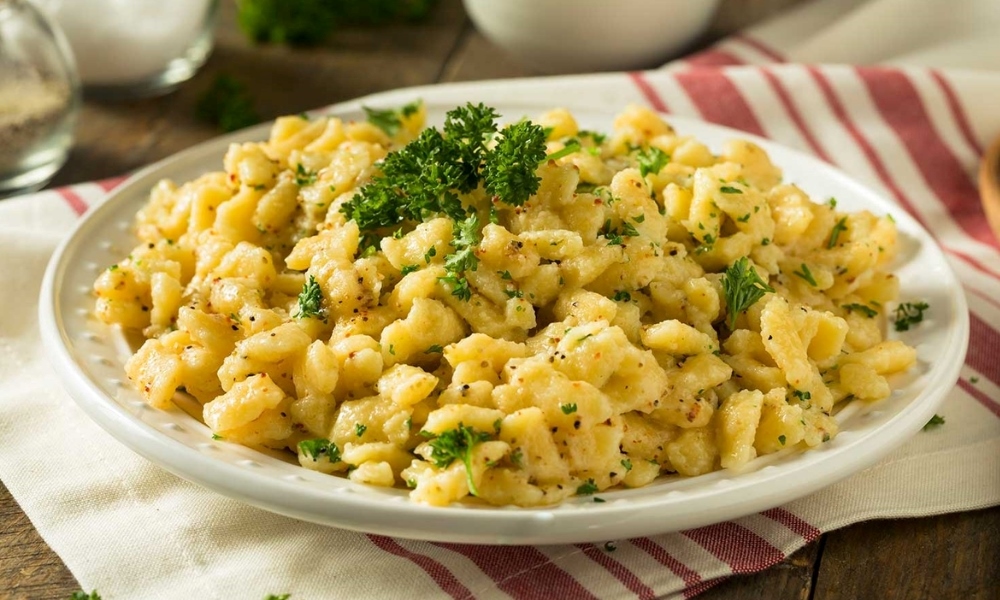 M&igrave; Sp&auml;tzle mềm dai v&agrave; đậm vị trứng tươi