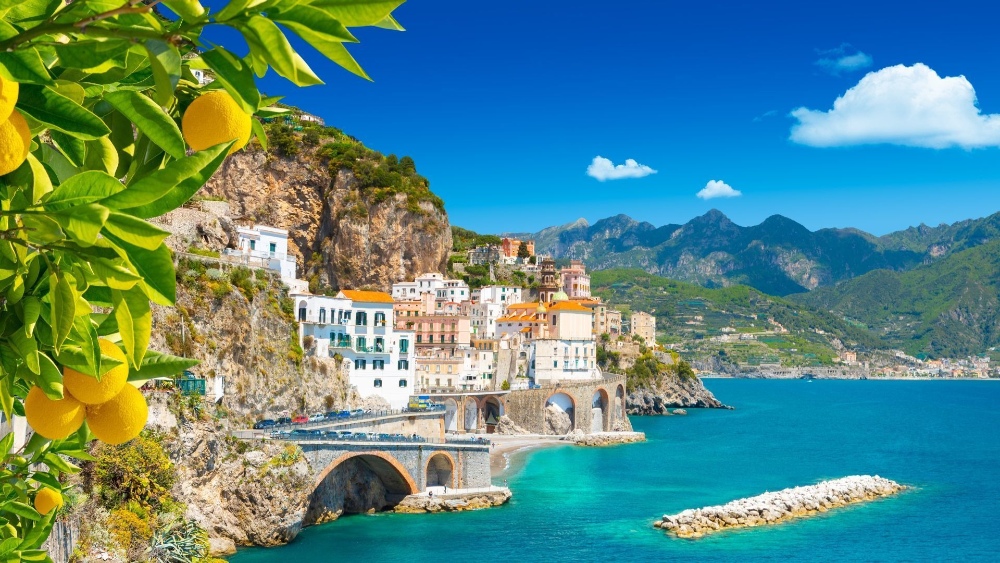 Th&aacute;ng 7 l&agrave; thời gian v&agrave;ng để kh&aacute;m ph&aacute; ch&acirc;u &Acirc;u