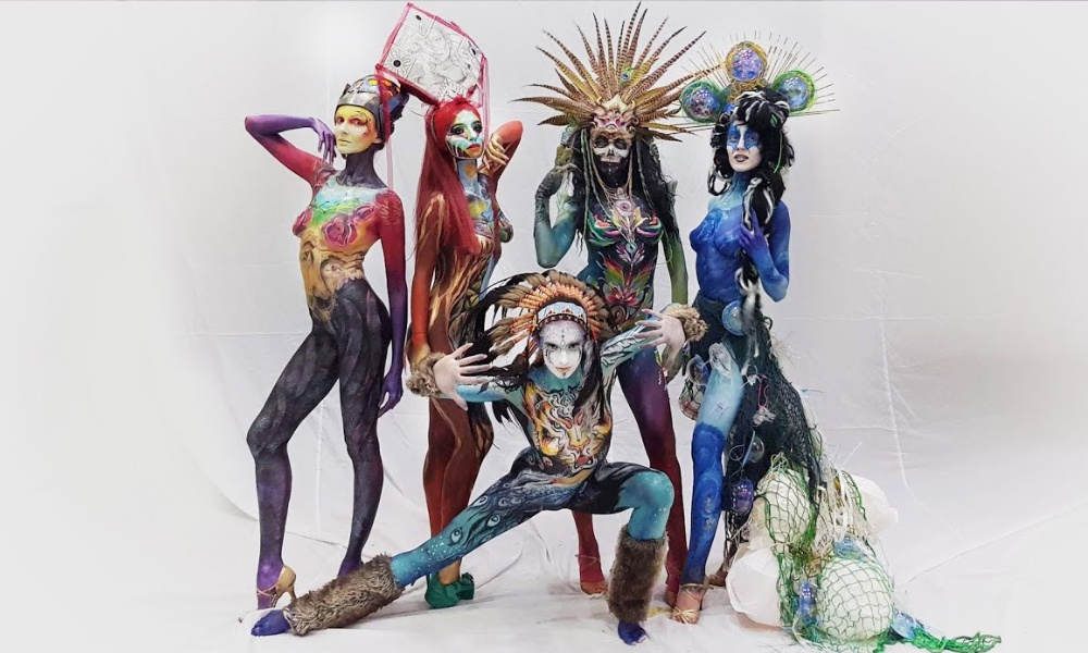 Cơ thể người hóa thành tác phẩm Quatangf168 Thể Thao, Bóng Đá, Casino, Nổ Hũ, Xổ Số đầy mê hoặc tại DIBF