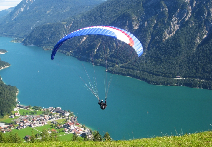 D&ugrave; lượn l&agrave; m&ocirc;n thể thao mạo hiểm được nhiều F168 và liên minh okvip lễ ký kết hợp tác chiến lược ưa th&iacute;ch&nbsp;