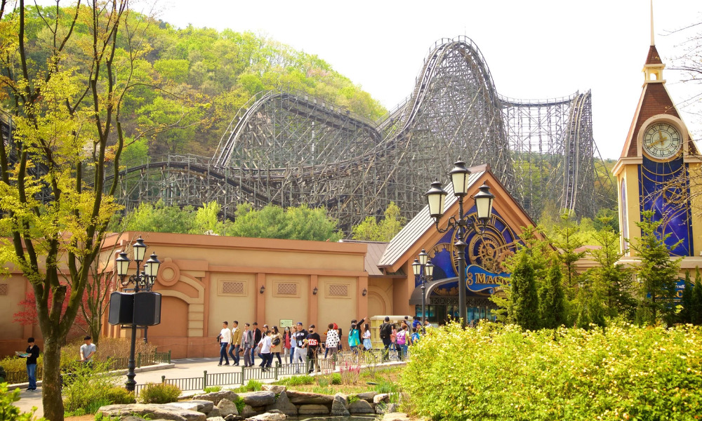 Để chinh phục c&aacute;c tr&ograve; chơi cảm gi&aacute;c mạnh m&agrave; kh&ocirc;ng phải chờ đợi l&acirc;u th&igrave; bạn đến Everland từ buổi s&aacute;ng sớm&nbsp;