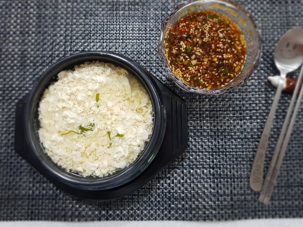 Đậu phụ Chodang có vị mặn tự nhiên từ nước biển mang đến hương vị hoàn toàn khác biệt