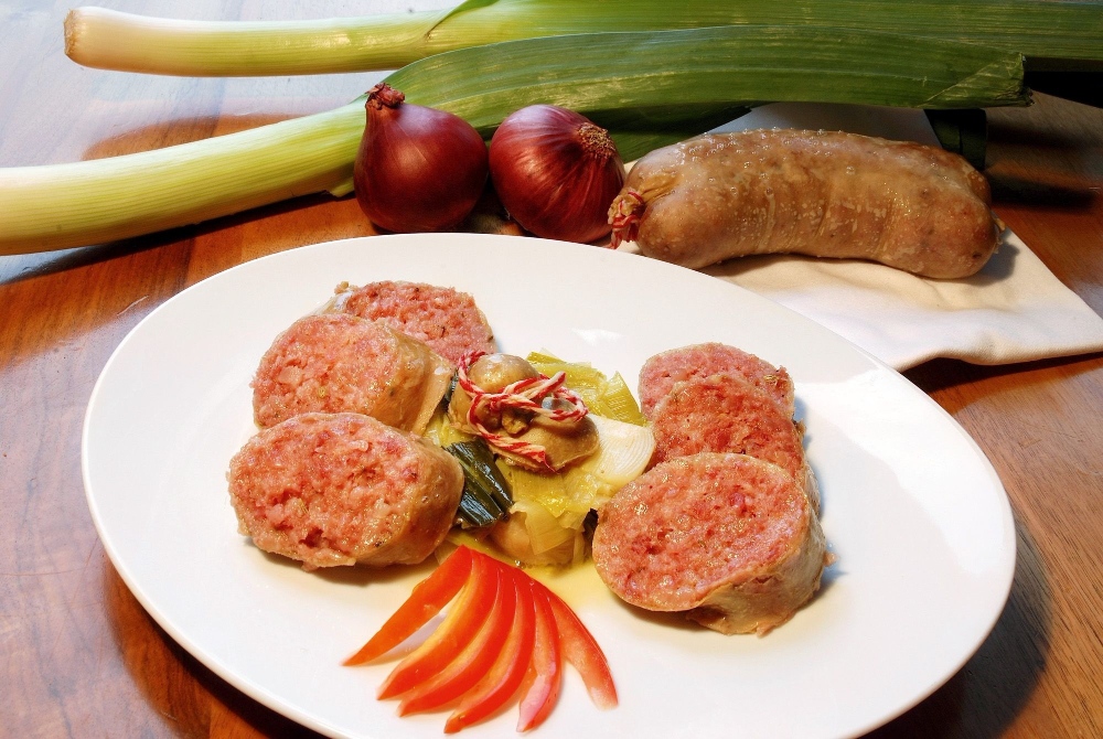 Longeole – xúc xích heo truyền thống Geneva thơm ngon