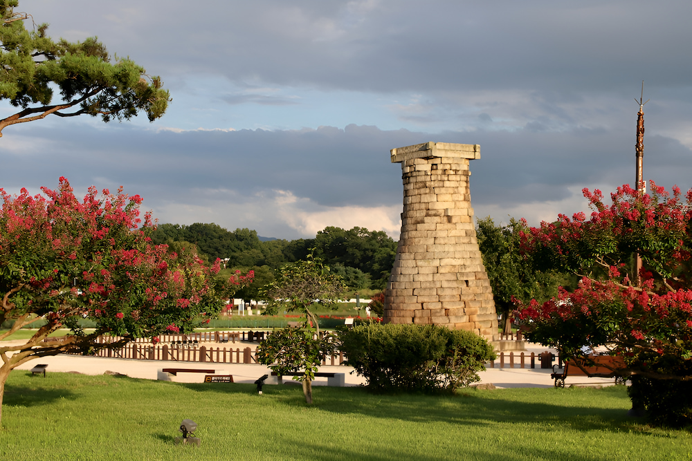 Đài thiên văn Cheomseongdae có chiều cao khoảng 9,17 m