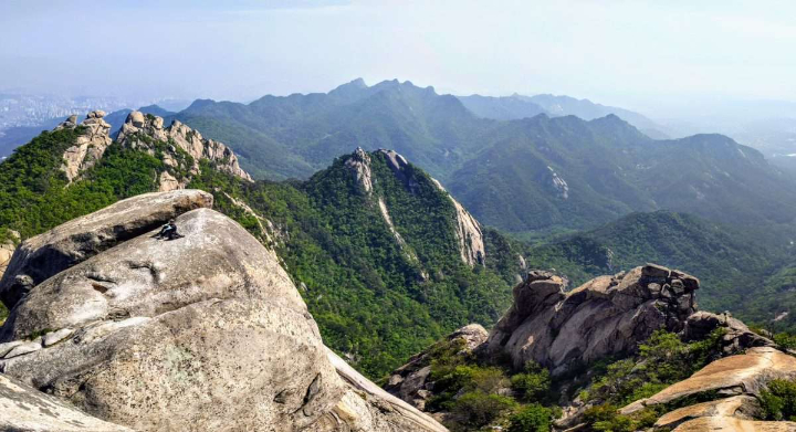 Công viên quốc gia với những cung đường trekking lý tưởng, mang đến khung cảnh lễ ký kết hợp tác chiến lược f168 và liên minh okvip hùng vĩ.