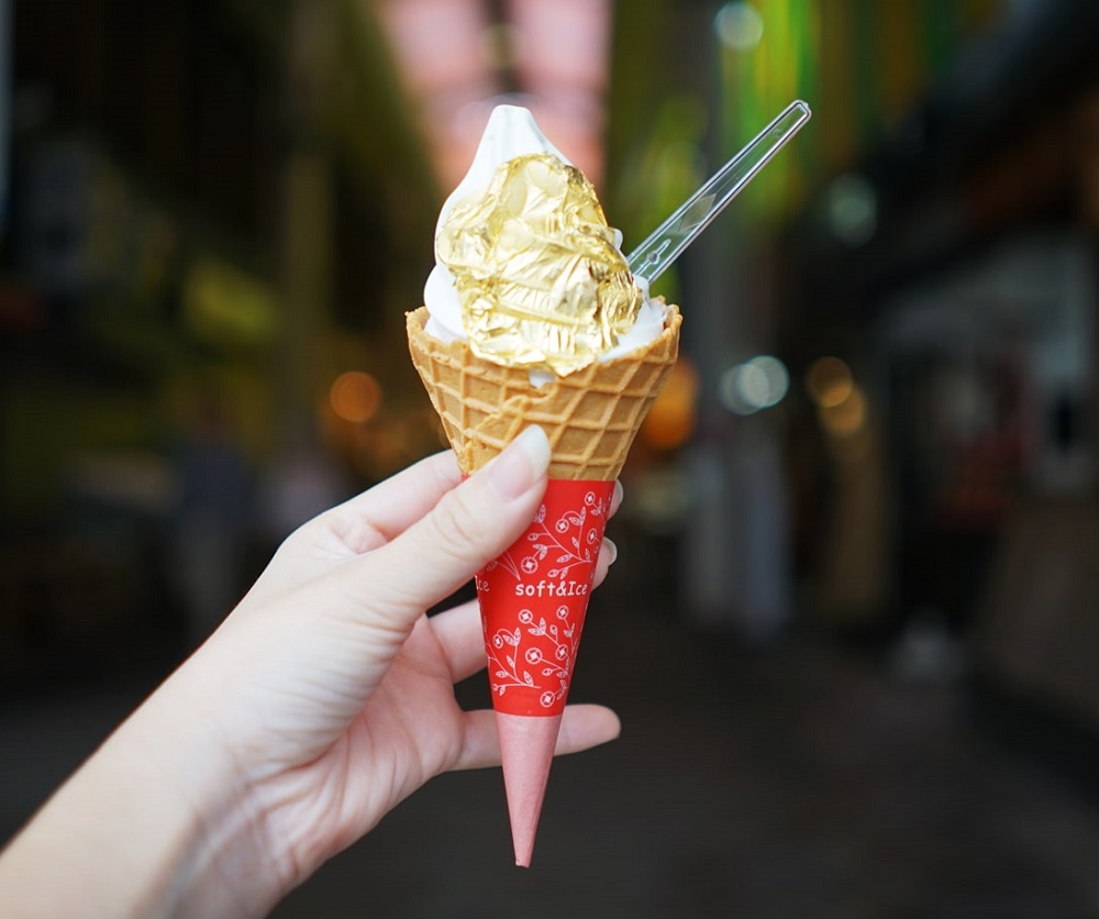 Kem dát vàng óng ánh - món tráng miệng mang đậm dấu ấn nghề thủ công tại Kanazawa