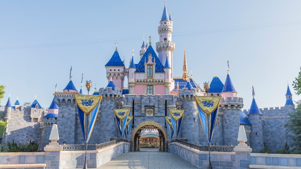 Thế giới cổ tích sống động tại Disneyland