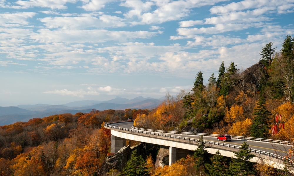 Blue Ridge Parkway quả thật là một trong những F168 OKVIP Ho Chi Minh City lái xe đẹp nhất mùa thu