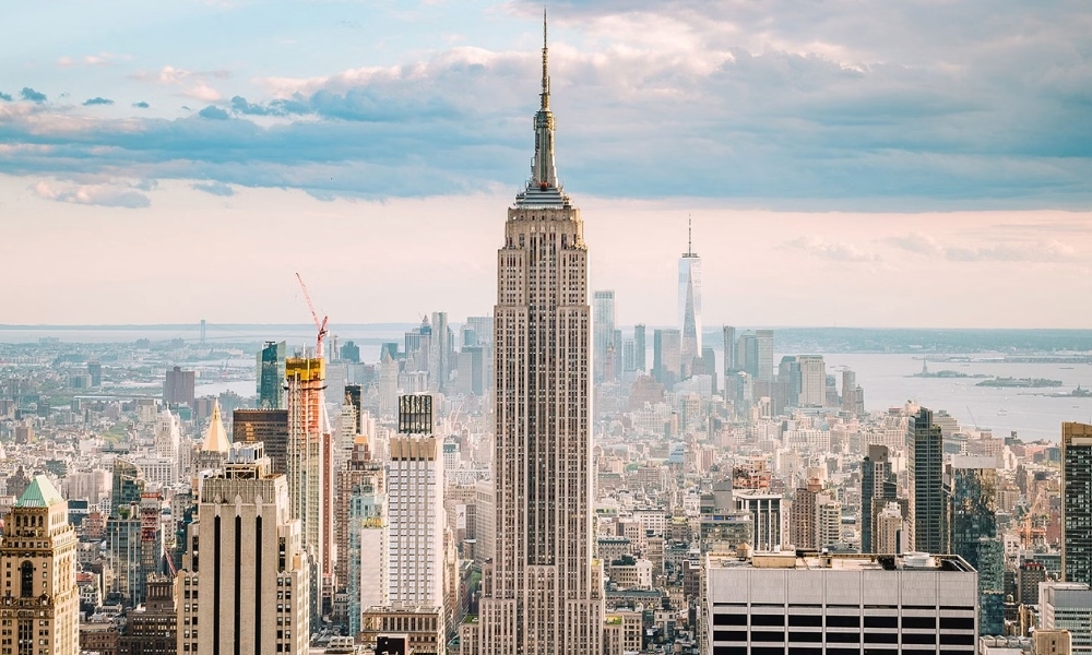 Ngắm trọn Central Park, sông Hudson và tượng Nữ thần Tự do từ Empire State