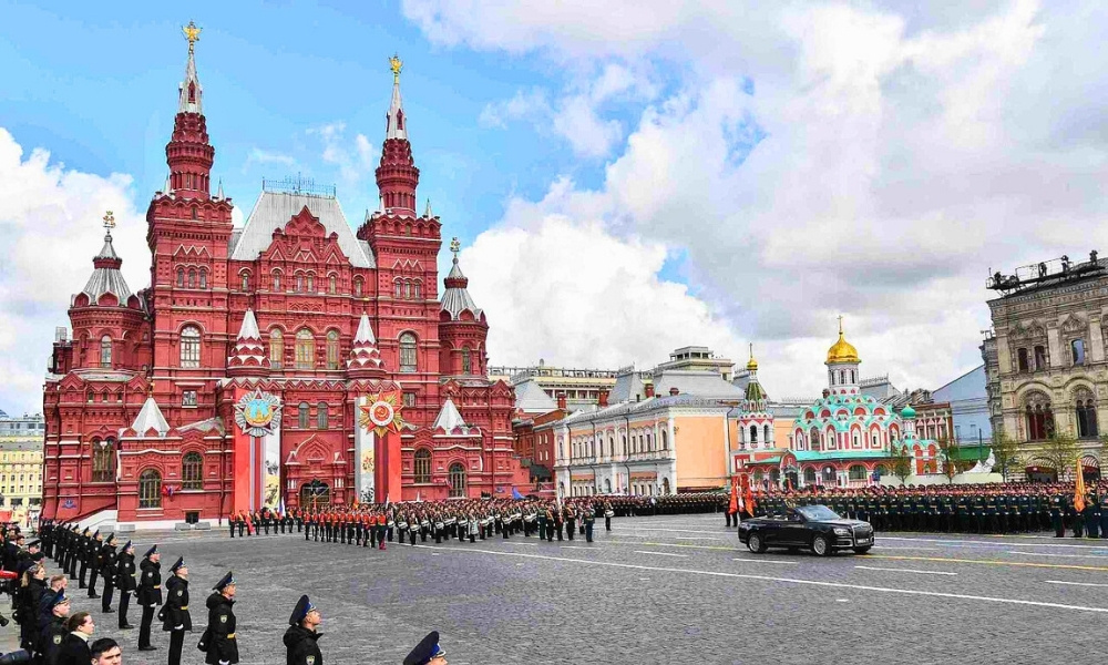 Diễu hành tại quảng trường Đỏ mừng Ngày Thống nhất Dân tộc Nga