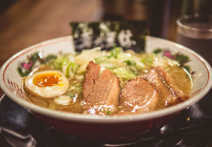 Với hơn 2500 qu&aacute;n ramen, tất cả c&aacute;c loại m&igrave; ramen theo v&ugrave;ng của Quatangf168 tải ứng dụng đều c&oacute; mặt tại Osaka