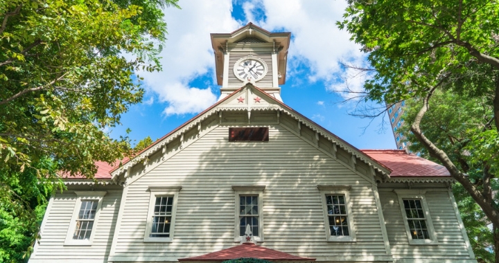 Th&aacute;p đồng hồ Sapporo l&agrave; c&ocirc;ng tr&igrave;nh kiến tr&uacute;c cổ k&iacute;nh, mang đậm dấu ấn lịch sử của th&agrave;nh phố