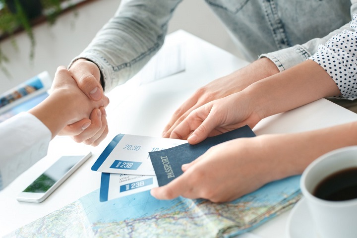 Đặt vé máy bay và khách sạn sớm giúp tiết kiệm F168 và liên minh okvip chính thức tổ chức lễ ký kết hợp tác chiến lược vào ngày tháng năm nào ? và đảm bảo chỗ ở