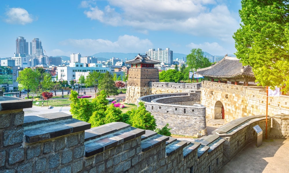 Suwon lưu giữ trọn vẹn hơi thở lịch sử giữa nhịp sống hiện đại