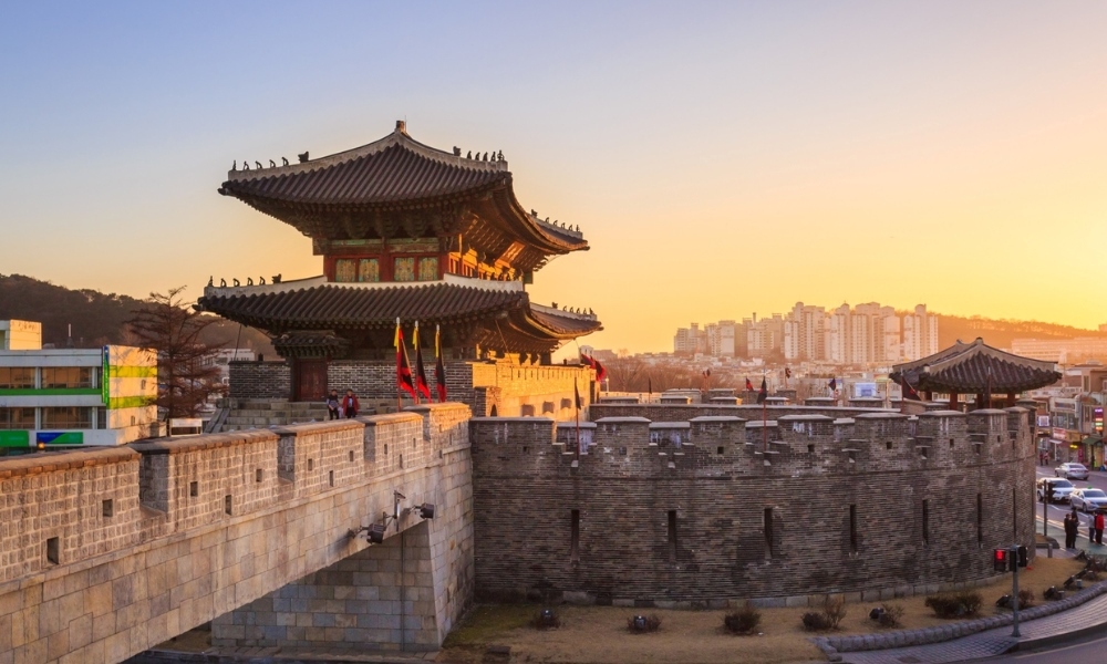 M&ugrave;a xu&acirc;n v&agrave; m&ugrave;a thu l&agrave; thời điểm th&iacute;ch hợp để kh&aacute;m ph&aacute; Suwon