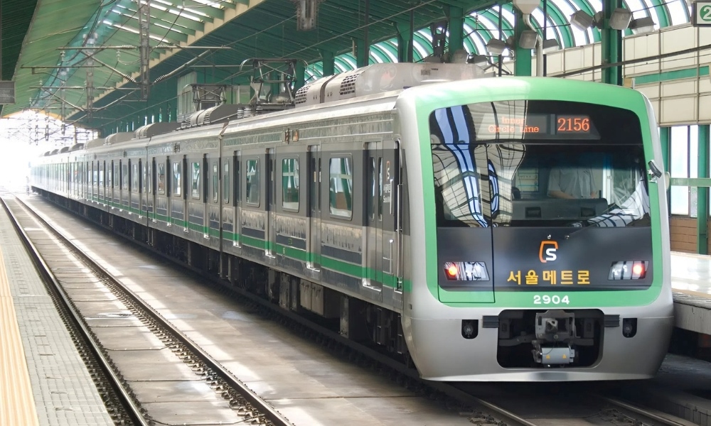 Đến Suwon dễ d&agrave;ng bằng nhiều phương tiện từ Seoul, chỉ mất 1 - 1,5 giờ di chuyển