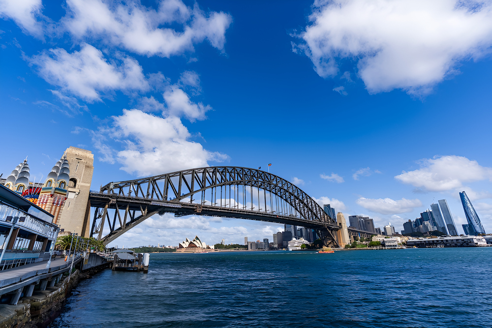 Cầu cảng Harbour Sydney thiết kế th&eacute;p v&ograve;m đồ sộ