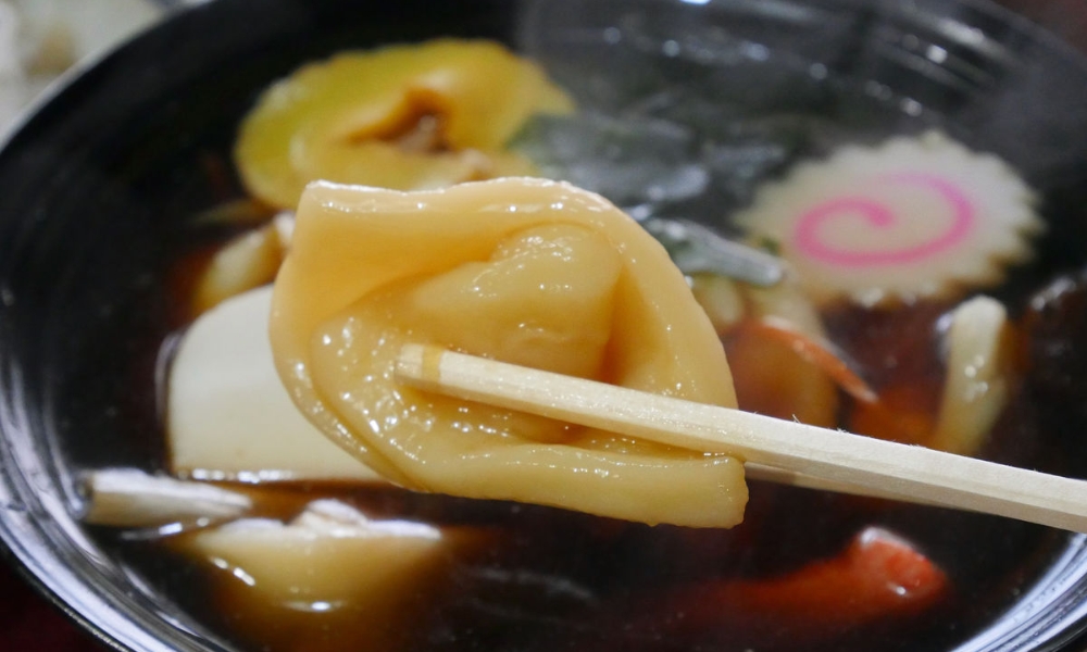 Mini Udon c&oacute; h&igrave;nh dạng kh&aacute;c biệt so với c&aacute;c loại Udon kh&aacute;c
