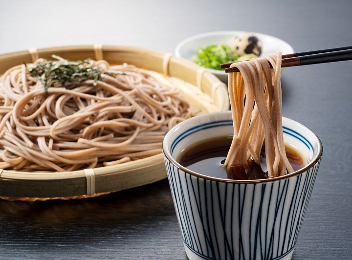 &nbsp;Soba cũng l&agrave; một m&oacute;n m&igrave; truyền thống Quatangf168 tải ứng dụng được l&agrave;m từ bột kiều mạch, thanh đạm v&agrave; gi&agrave;u dinh dưỡng