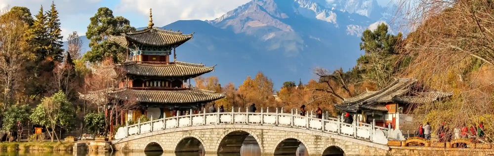 Phố cổ Lệ Giang v&agrave;o thu