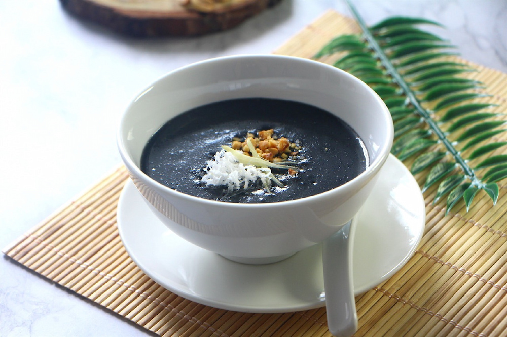 Ch&egrave; m&egrave; đen c&oacute; vị b&eacute;o b&ugrave;i, ngọt thanh, rất th&iacute;ch hợp giải nhiệt m&ugrave;a h&egrave;