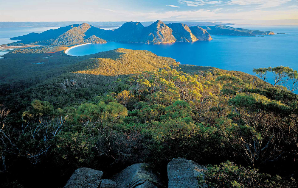 Tasmania nổi bật với lễ ký kết hợp tác chiến lược f168 và liên minh okvip hoang sơ xen lẫn những d&atilde;y n&uacute;i h&ugrave;ng vĩ v&agrave; biển xanh tĩnh lặng