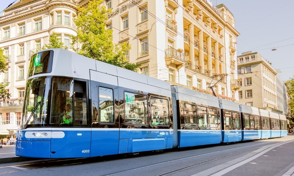 Du kh&aacute;ch c&oacute; thể dễ d&agrave;ng di chuyển trong nội đ&ocirc; bằng t&agrave;u S-Bahn